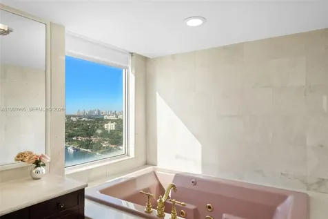 5025 Collins Avenue Miami Beach FL 33140