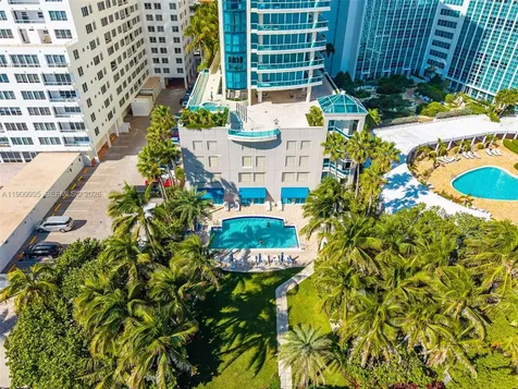 5025 Collins Avenue Miami Beach FL 33140