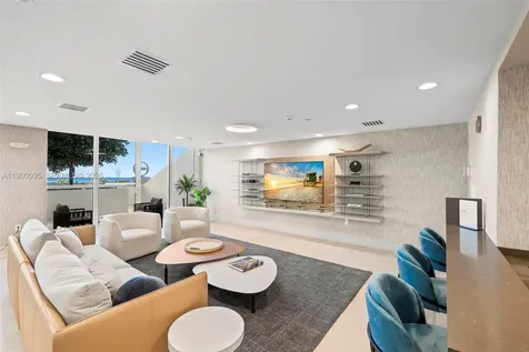 5025 Collins Avenue Miami Beach FL 33140