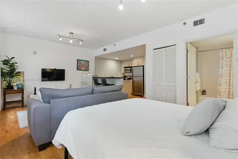 2129 Washington Avenue Miami Beach FL 33139