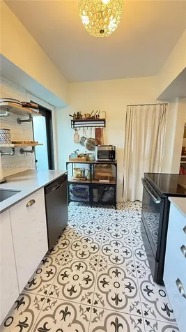 2 NE 44 Street Miami FL 33137