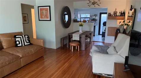 2 NE 44 Street Miami FL 33137