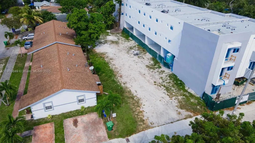155 NW 59th Street Miami FL 33127