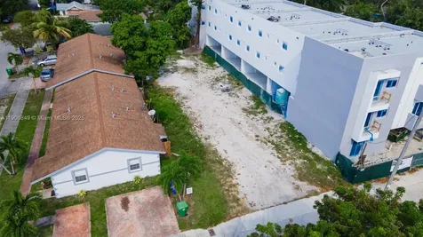 155 NW 59th Street Miami FL 33127