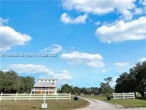 11751 Shawnee Fort Myers FL 33913