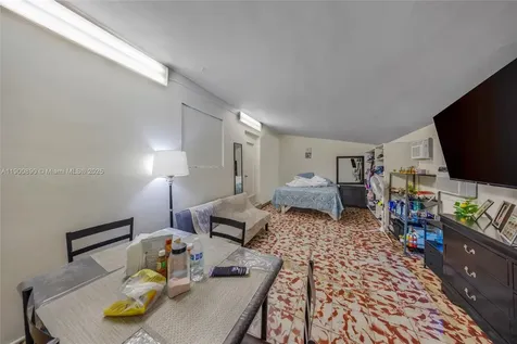 1515 NW 33rd Avenue Miami FL 33125