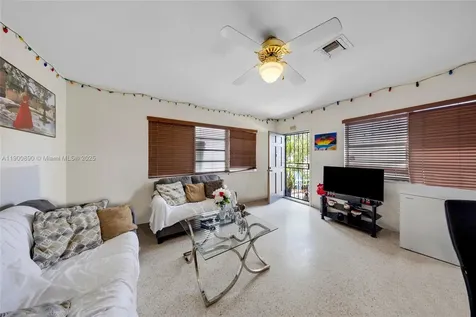 1515 NW 33rd Avenue Miami FL 33125