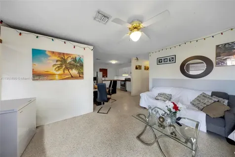 1515 NW 33rd Avenue Miami FL 33125