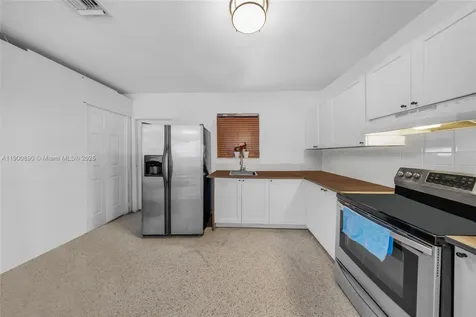 1515 NW 33rd Avenue Miami FL 33125