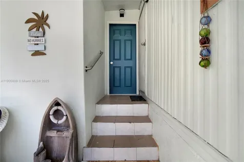 124 Valjean Lane Tavernier FL 33070