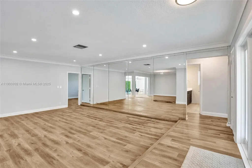 2031 NE 62nd Street Fort Lauderdale FL 33308