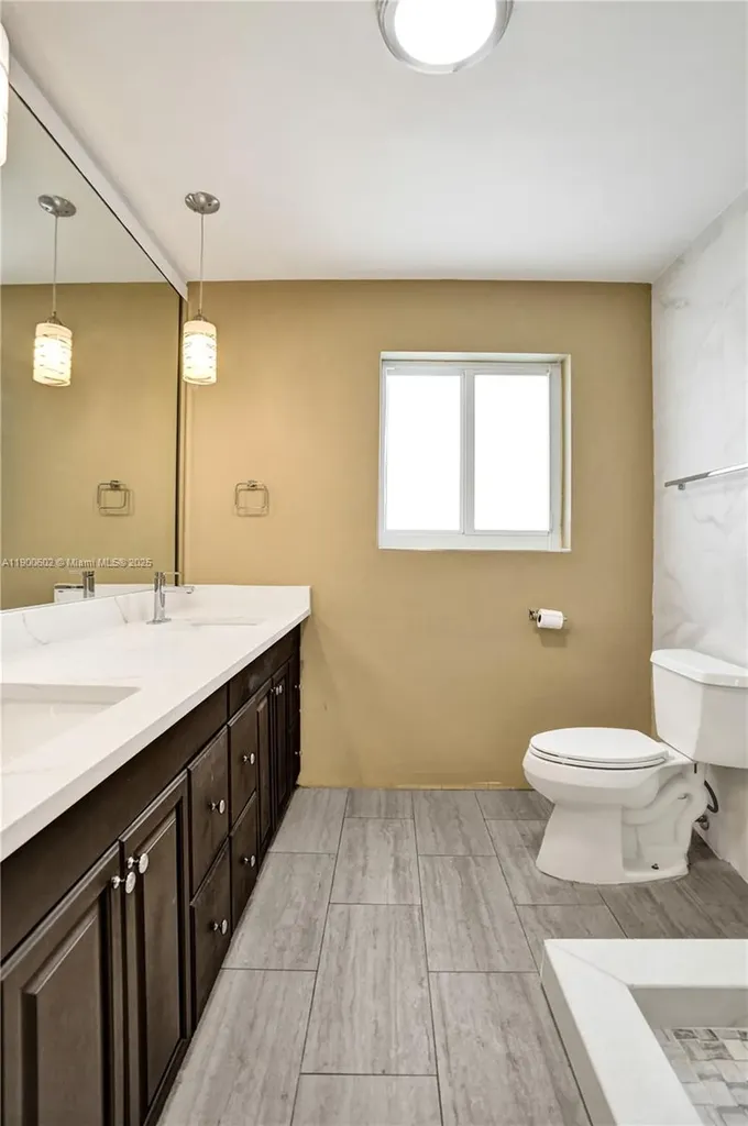 2031 NE 62nd Street Fort Lauderdale FL 33308