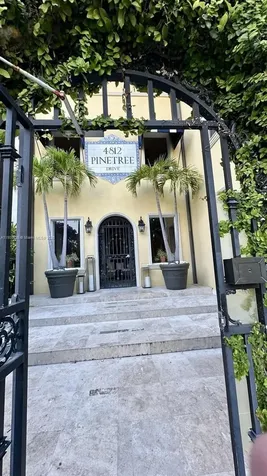 4812 Pine Tree Drive Miami Beach FL 33140