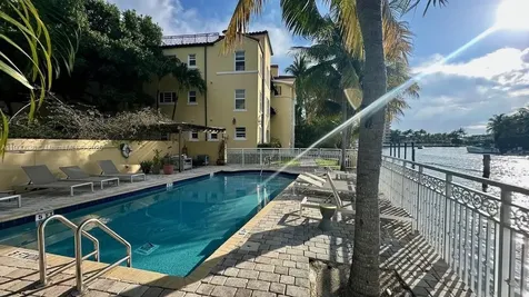 4812 Pine Tree Drive Miami Beach FL 33140