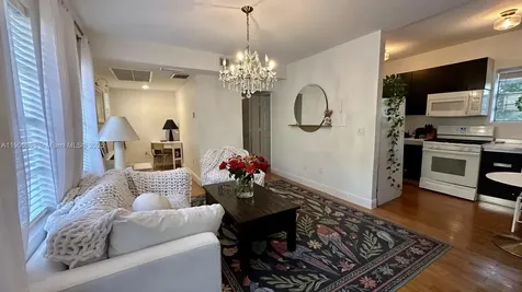 4812 Pine Tree Drive Miami Beach FL 33140
