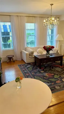 4812 Pine Tree Drive Miami Beach FL 33140