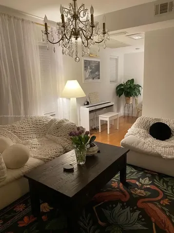 4812 Pine Tree Drive Miami Beach FL 33140