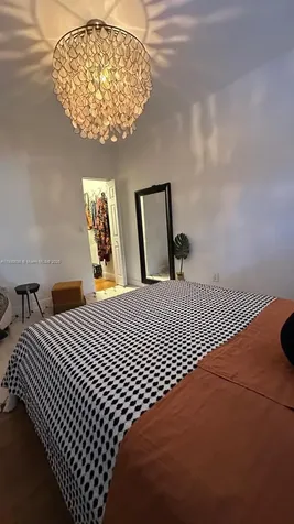 4812 Pine Tree Drive Miami Beach FL 33140