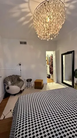 4812 Pine Tree Drive Miami Beach FL 33140