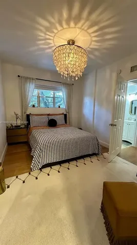4812 Pine Tree Drive Miami Beach FL 33140