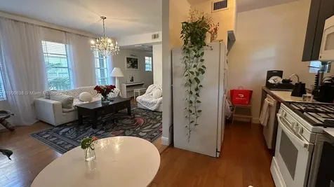 4812 Pine Tree Drive Miami Beach FL 33140
