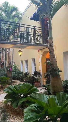 4812 Pine Tree Drive Miami Beach FL 33140