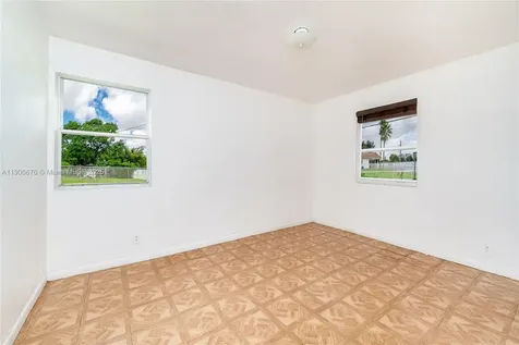 10015 SW 170th Terrace Miami FL 33157