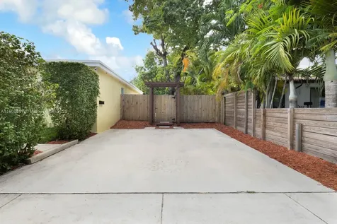 1200 SW 18th Street Miami FL 33145