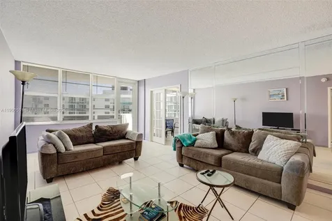 3725 S Ocean Drive Hollywood FL 33019