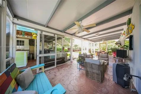 3076 SE 4th Court Homestead FL 33033