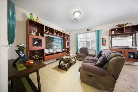 3076 SE 4th Court Homestead FL 33033