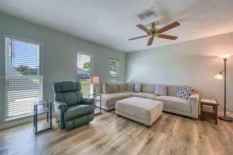 635 NE 15th Place Boynton Beach FL 33435