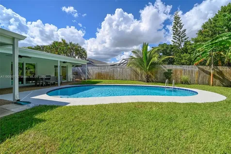 635 NE 15th Place Boynton Beach FL 33435