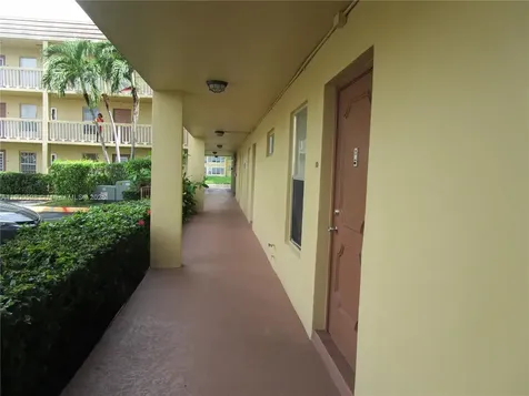 5940 NW 64 Th Avenue Tamarac FL 33319