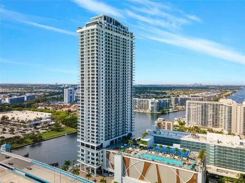 4010 S Ocean Drive Hollywood FL 33019