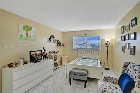 2791 N Pine Island Road Sunrise FL 33322