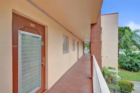 2791 N Pine Island Road Sunrise FL 33322