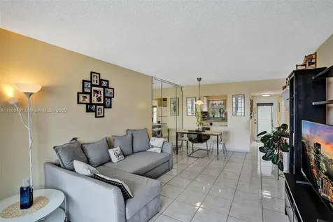 2791 N Pine Island Road Sunrise FL 33322