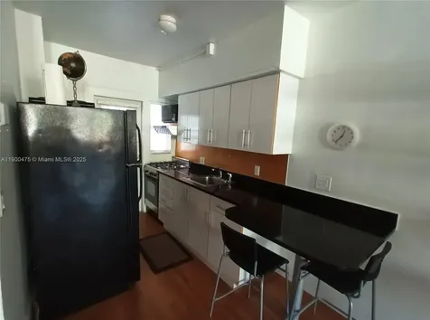 300 74th Street Miami Beach FL 33141