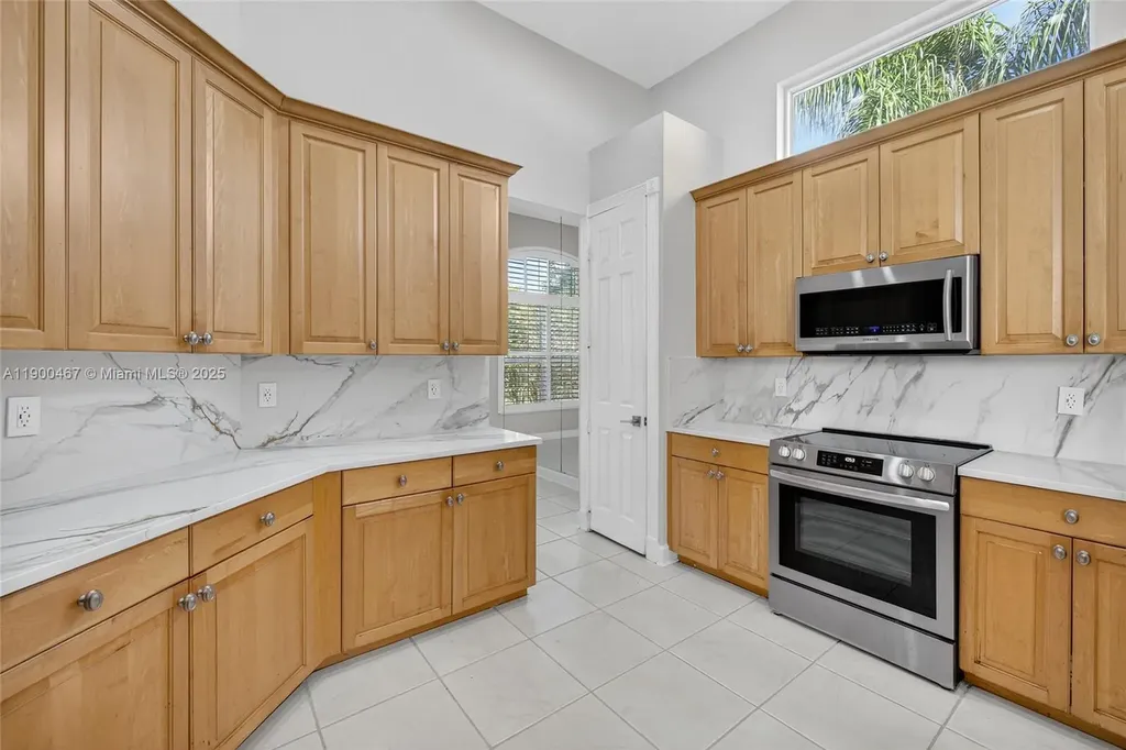 346 NW 118th Avenue Coral Springs FL 33071