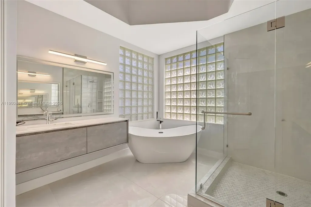 346 NW 118th Avenue Coral Springs FL 33071