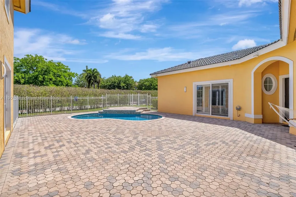346 NW 118th Avenue Coral Springs FL 33071