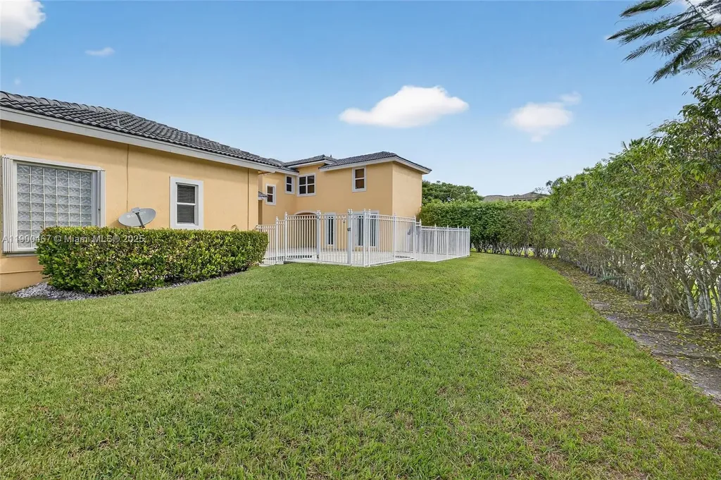 346 NW 118th Avenue Coral Springs FL 33071
