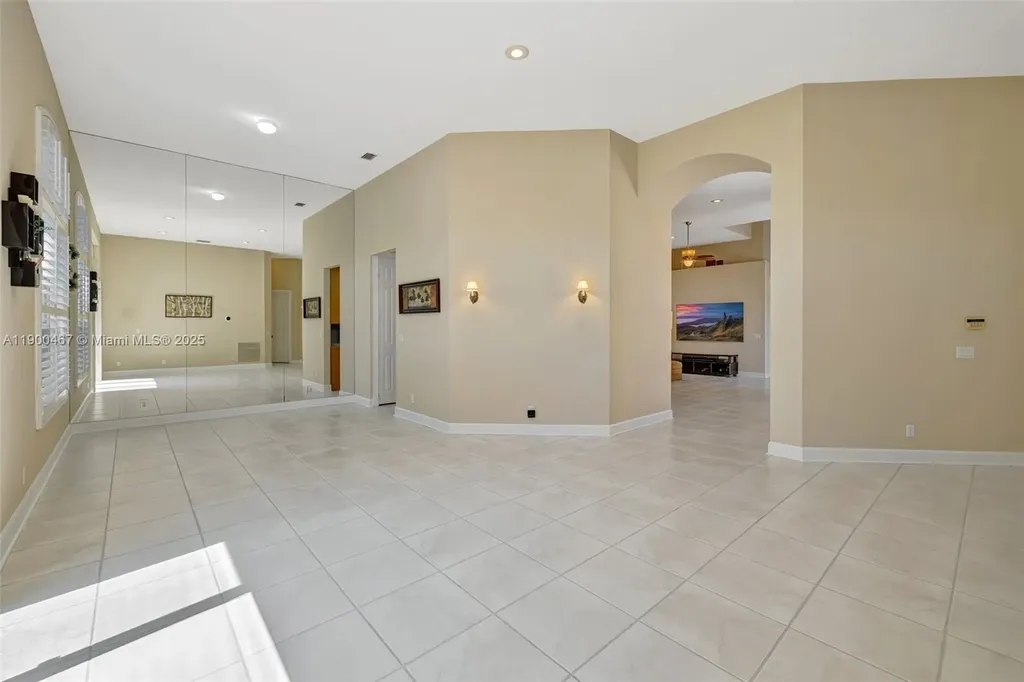 346 NW 118th Avenue Coral Springs FL 33071