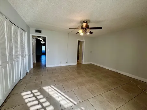 1011 Westbury F Deerfield Beach FL 33442