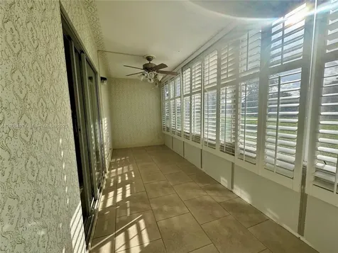 1011 Westbury F Deerfield Beach FL 33442
