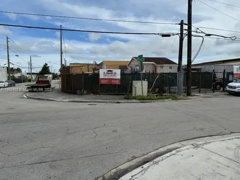 2484 NW 21st Terrace Miami FL 33142