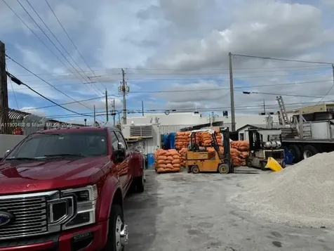 2484 NW 21st Terrace Miami FL 33142