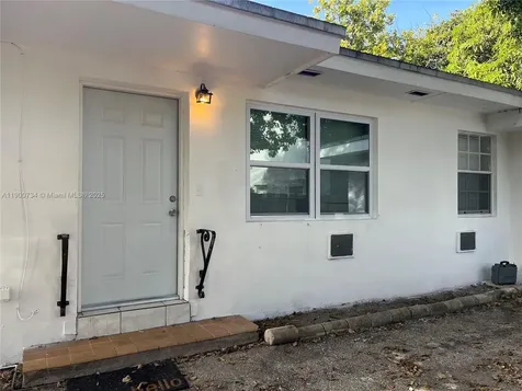 241 NW 32nd Street Miami FL 33127