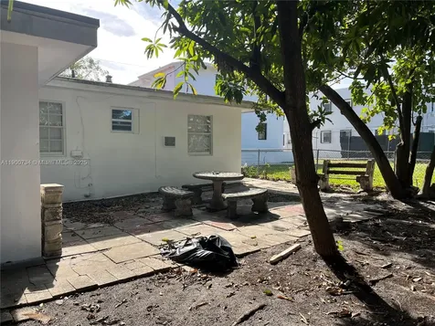 241 NW 32nd Street Miami FL 33127